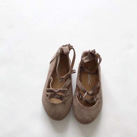 Old Navy taupe faux suede bow flats EUC size 5 - Picture 2 of 4